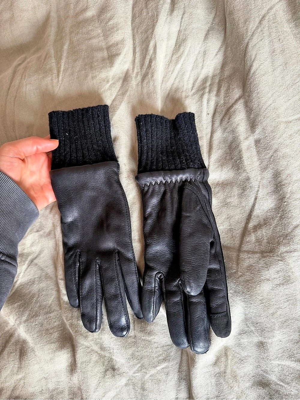 Hestra Deerskin Primaloft Rib Gloves Black Size 7